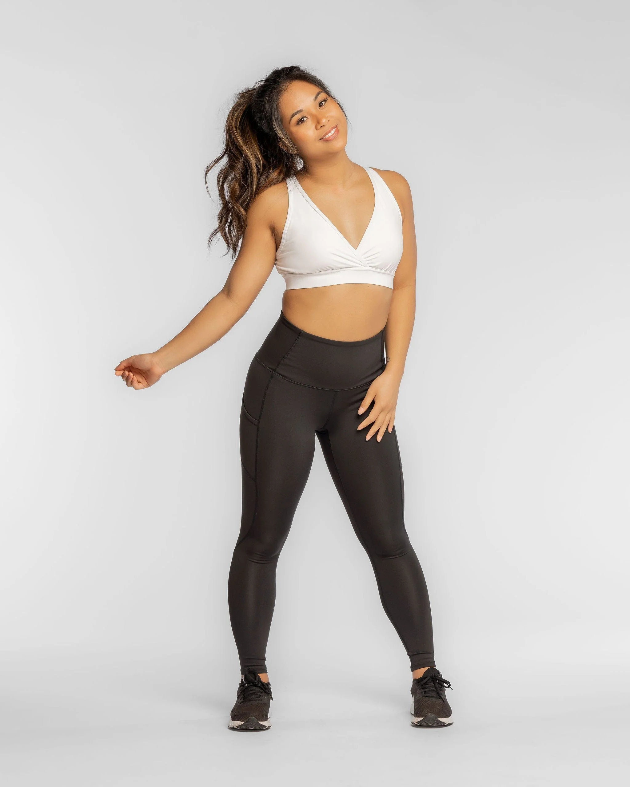 FaV Bra – No Headlights White - Image 2