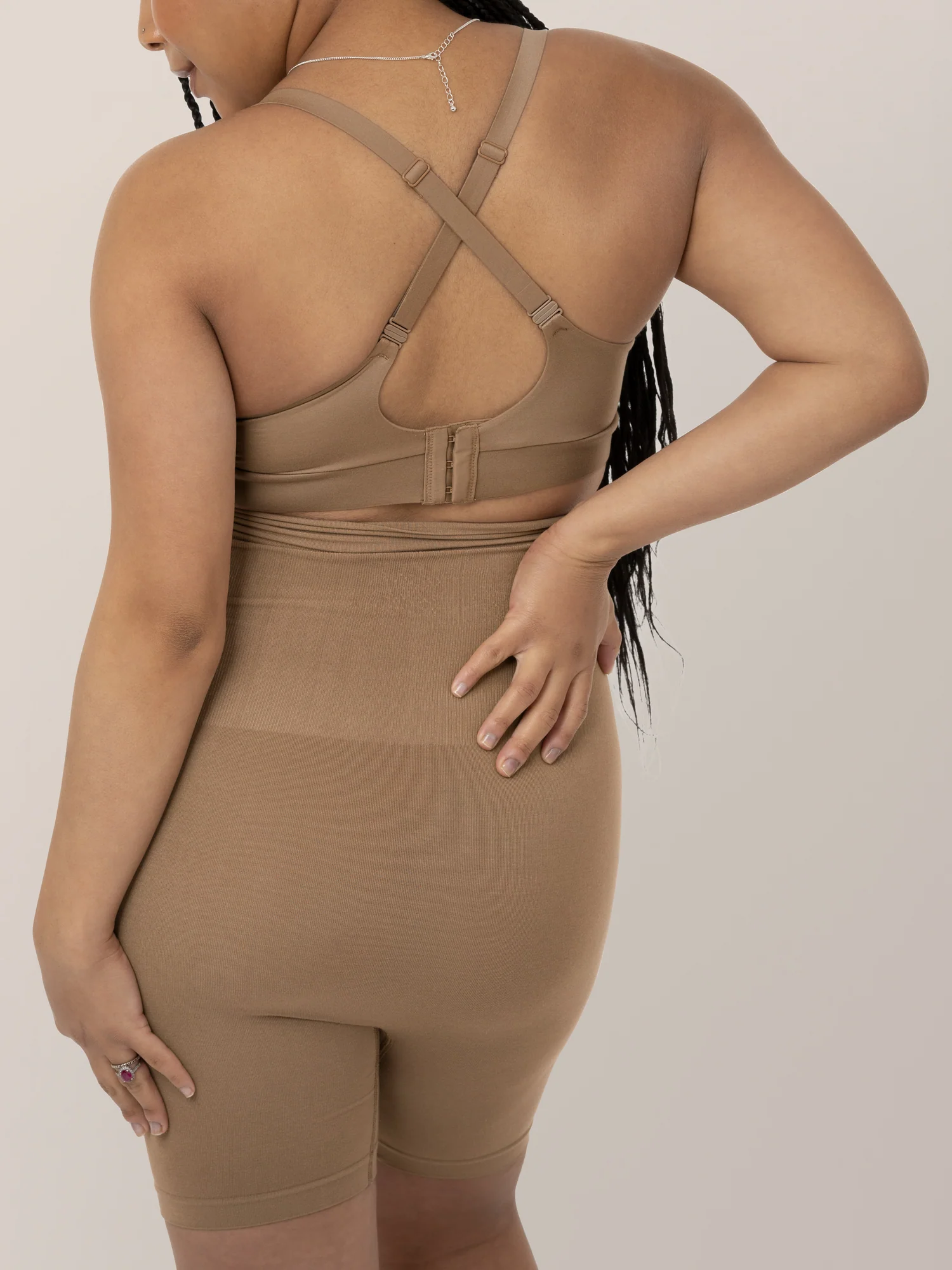 Minimalist Hands-Free Pumping & Nursing Bra | Latte - Image 3